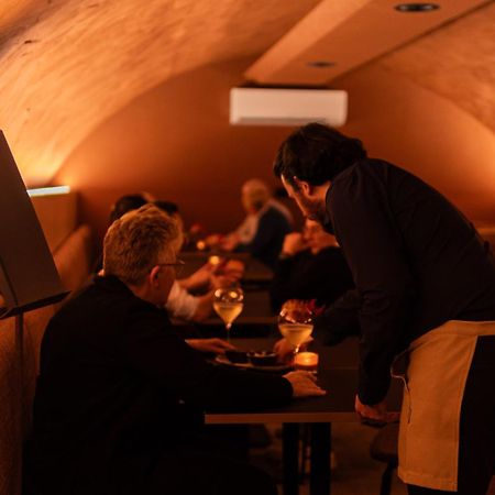 Hotel Restaurant Steenhuyse Oudenaarde Bagian luar foto