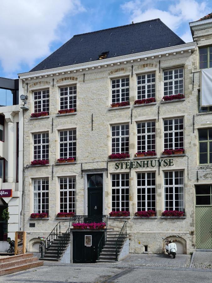 Hotel Restaurant Steenhuyse Oudenaarde Bagian luar foto